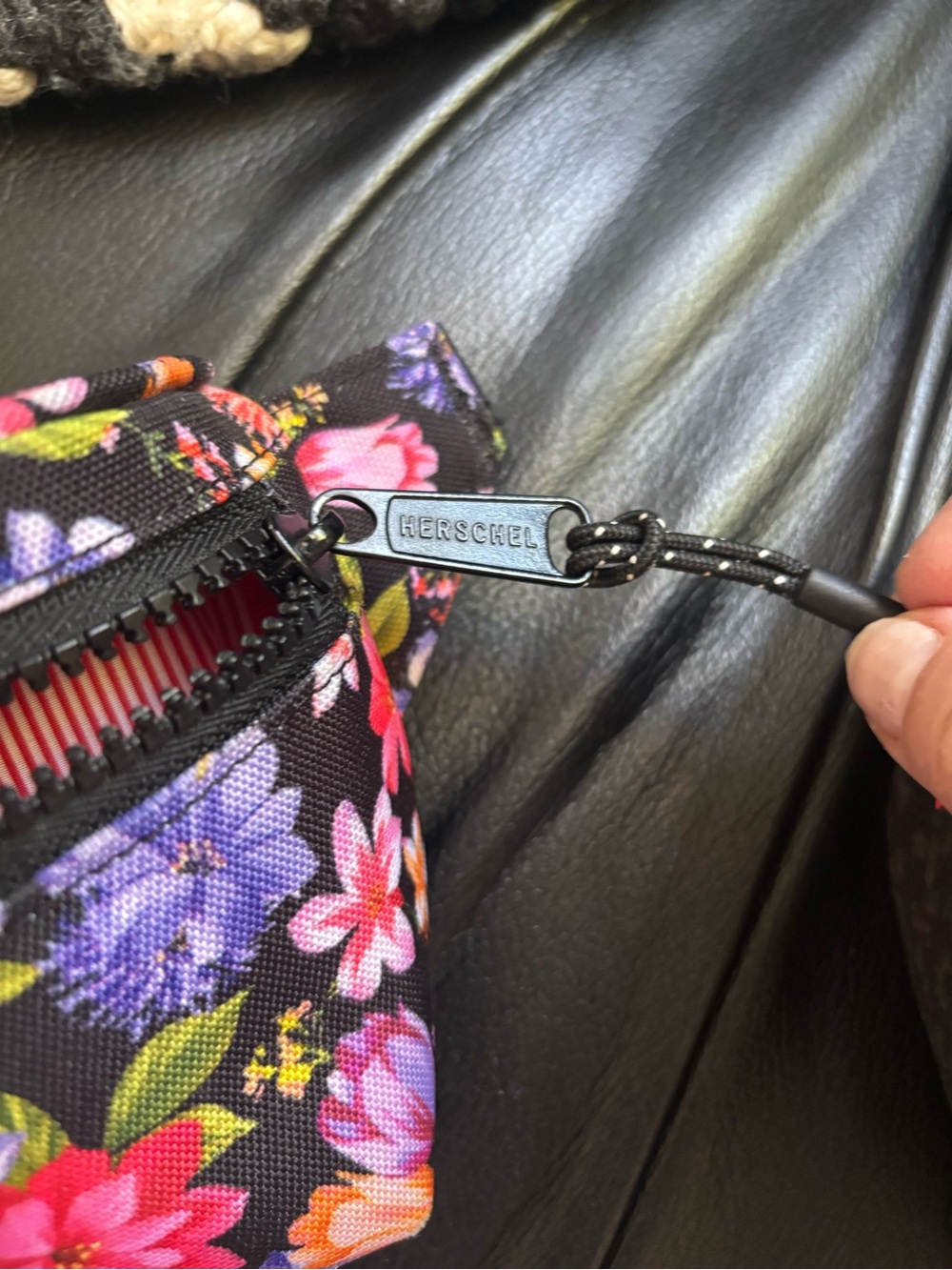 Herschel Floral Black Zip Pouch - Picture 4 of 4